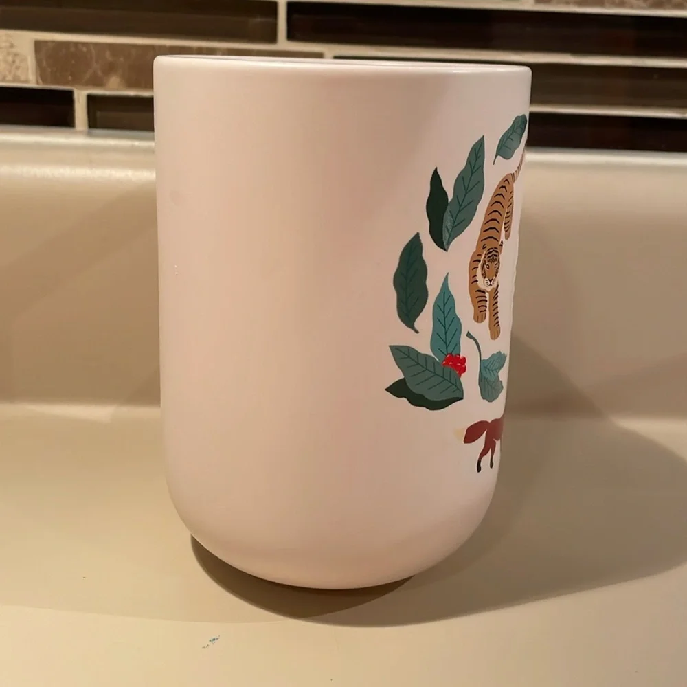 *RARE* STARBUCKS UEC Cream Colored Coffee Mug Fox Tiger Hummingbird elephant - Picture 3 of 9
